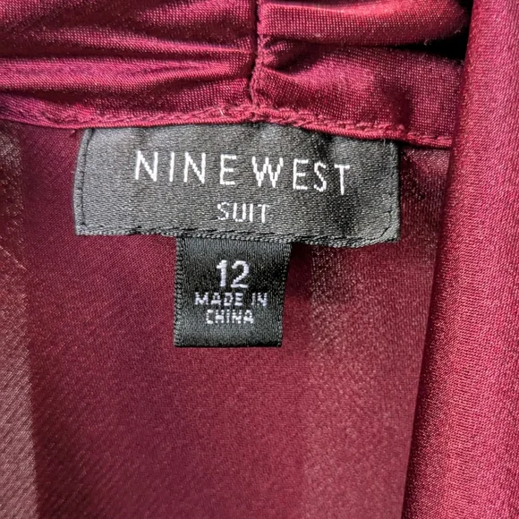 Nine West Burgundy Tie Front Satin Blouse 100% Polyester Sz 12 - Picture 6 of 7
